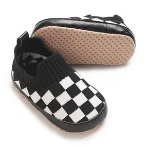 Zapatos de punto para bebé con diseño de cuadros y suela antideslizante para 0-1 año.