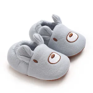 Scarpine neonato azzurre con muso d'orso, suola morbida e orecchie 3D per 0-1 anno.