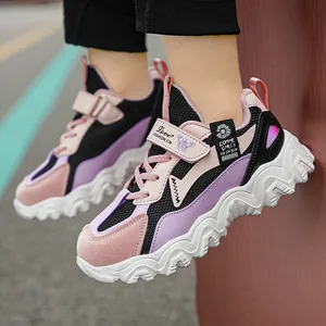 Scarpe sportive da ragazza rosa e viola vibranti per la corsa e il tempo libero scolastico