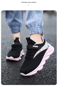 Zapatillas deportivas de malla negras y rosas cómodas y transpirables para niñas