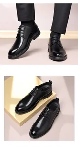 Scarpe Derby classiche in pelle nera da uomo, ideali per uno stile business casual.