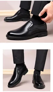 Primi piani di scarpe eleganti da uomo in pelle nera in stile professionale