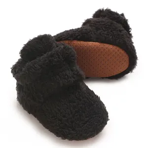 Weiche schwarze Baby-Winterstiefel aus Korallenfleece mit brauner Antirutschsohle