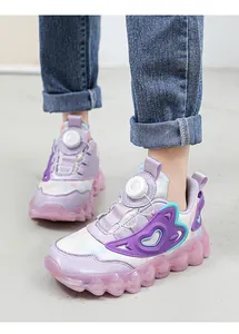Zapatillas de malla violeta para niñas con cierre de hebilla giratoria y corazón