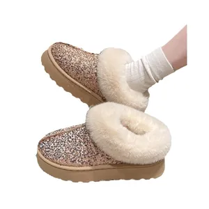 Pailletten-Plateau-Schneestiefel mit warmem Kunstfellfutter und dicken Sohlen für Winter.