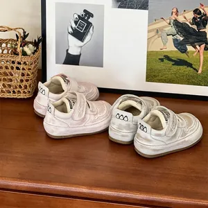 Baskets pour enfants au style vintage usé pour tout-petits avec fermeture velcro et semelle