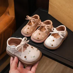 Zapatos de Princesa para Niñas Pequeñas Suela Blanda Zapatos de Aprendizaje Flores Bordadas Lazo Zapatos Mary Jane para Bebé Primavera Otoño