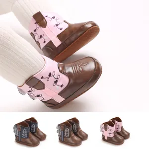 Stivali Cowboy per Neonati in Pelle PU Suola Morbida Antiscivolo Scarpe Primi Passi Ricamo a Cuore e Foglie per Bambino Bambina
