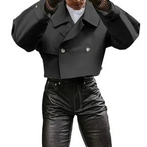 Giacca corta da uomo alla moda in nero con maniche ampie e ampi revers classici