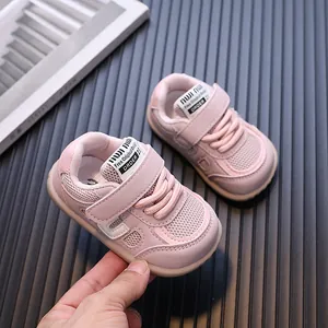 Atmungsaktive rosa Baby-Lauflernschuhe mit weicher rutschfester Sohle
