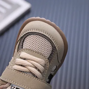Atmungsaktive Baby-Lauflernschuhe mit Klettverschluss und weicher rutschfester Sohle