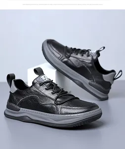 Vue détaillée de baskets en cuir véritable noir pour hommes avec semelles grises