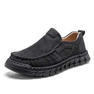 Fashionable men's black hand-stitched leather leisure loafers with thick rubber sole