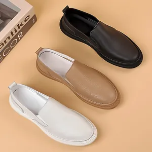 Herren Slipper aus strukturiertem Leder in Schwarz, Braun und Weiß mit weichen Sohlen