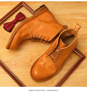 Detailansicht hochwertiger brauner Rindslederstiefel mit rahmengenähter Goodyear-Sohle.