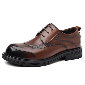 Classic men's brown cowhide leather business shoes with elegant brogue details and thick soles