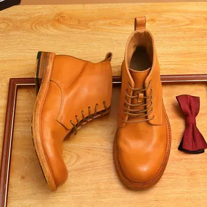Hochwertige hellbraune Arbeitsstiefel aus Rindsleder mit rahmengenähter Sohle für Herren