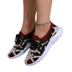 Ademende gebreide slip-on sneakers voor dames met camouflagepatroon en dikke zool