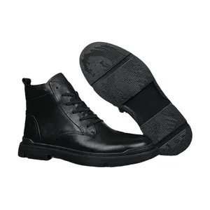 Stivali Martin da uomo in vera pelle nera con suola antiscivolo e design stringato