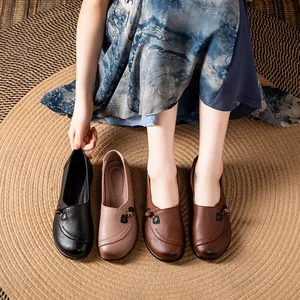 Comfortable women's soft leather flats with traditional knot detail for seniors