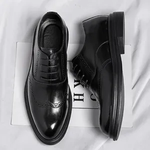 Κλασικά μαύρα δερμάτινα παπούτσια Brogue για άνδρες επαγγελματικό και γαμπριάτικο ντύσιμο