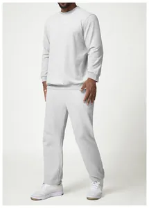 Set tuta da uomo in grigio con felpa a girocollo e pantaloni sportivi coordinati