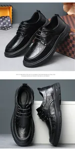 Vue détaillée de chaussures de ville en cuir noir de qualité avec semelle EVA