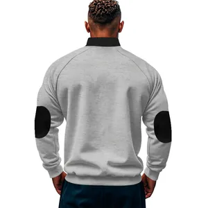 Achteraanzicht van grijze fleece sweater voor heren met zwarte elleboogstukken en kraag