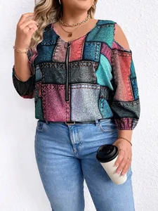 Plus-Size Langarm-Oberteil mit buntem Patchwork-Print, Cold-Shoulder und Reißverschluss