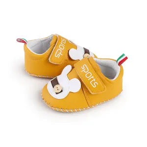 Scarpe da passeggio gialle per neonati con disegno a coniglio e chiusura a strappo