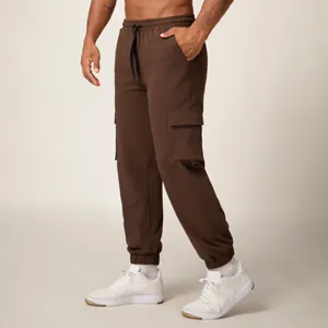 Braune Herren-Cargohose mit mehreren Taschen für Freizeit- und Outdoor-Wanderaktivitäten
