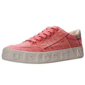 Baskets pour hommes en toile rose corail avec semelle beige épaisse gaufrée