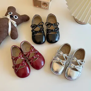 Eleganti ballerine per bambine con doppio fiocco in pelle nera, rossa e argento