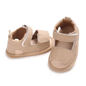 Sandales bébé en cuir PU beige avec bandes velcro et semelles souples antidérapantes