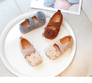 Zapatos Mary Jane para niños con flor de tela y correas elásticas en varios colores