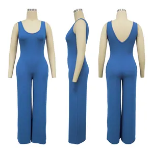Dreifachansicht eines blauen, ärmellosen Overalls mit Rippenmuster und V-Ausschnitt.