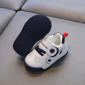 Atmungsaktive Kleinkinder-Laufschuhe in Weiß und Blau mit rutschfester Gummisohle