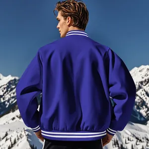 Vue arrière d'un blouson teddy bleu vintage avec col et ourlet côtelés rayés
