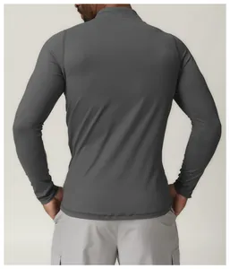 Vue arrière d'un t-shirt de sport à manches longues gris foncé à séchage rapide pour hommes
