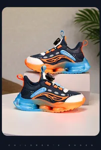 Jungen-Sportschuhe mit Drehverschluss und farbenfroher, dicker Sohle