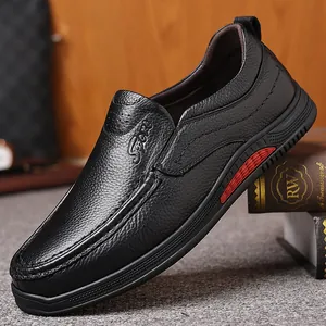Scarpe Casual in Pelle da Uomo Primo Strato di Pelle Bovina Traspirante Slip-on Mocassini Suola Morbida per Business Quotidiano
