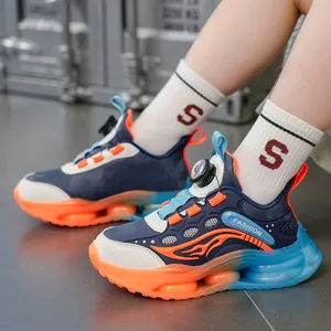 Lässige Turnschuhe für Jungen mit verschleißfester weicher Sohle und Drehverschluss