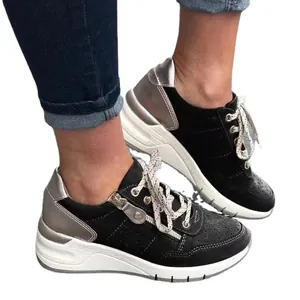 Γυναικεία casual sneakers με πλατφόρμα, μαύρο και ασημί, με κορδόνια και φερμουάρ