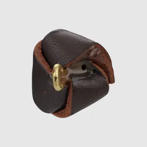 Bouton décoratif en cuir marron foncé de haute qualité avec attache en métal doré