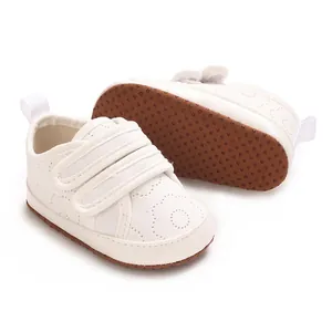 Weiche weiße Baby-Baumwollschuhe mit rutschfester Sohle und Klettverschluss