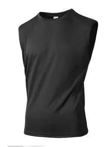 Detailaufnahme des schwarzen Mesh-Sport-Tanktops mit atmungsaktiver Stoffstruktur