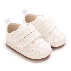 Weiche weiße Baumwoll-Lauflernschuhe für Babys mit Klettverschluss und Muster