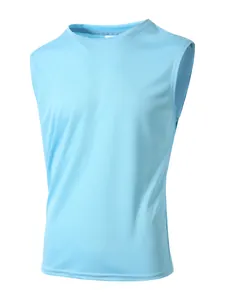 Detaillierte Ansicht des hellblauen Mesh-Sport-Tanks für Herren, atmungsaktiver Stoff