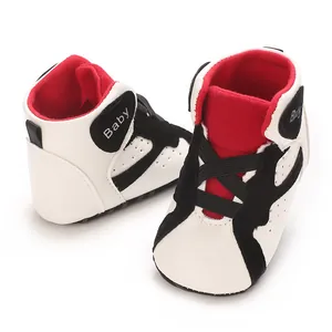 Hoge babysneakers met zachte PU-zool in wit, zwart en rood voor baby's van 0-1 jaar