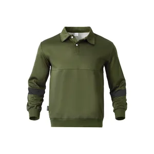 Vooraanzicht van een groene Amerikaanse retro zware polo-sweater met lange mouwen